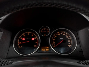 Хетчбэк Opel Astra 2013 года, 599000 рублей, Тюмень