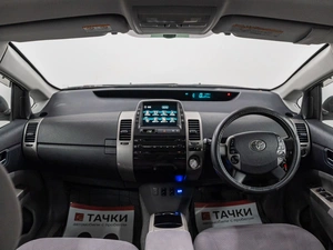 Лифтбек Toyota Prius 2009 года, 675000 рублей, Красноярск