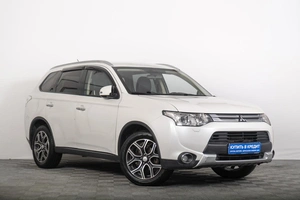 Внедорожник Mitsubishi Outlander 2014 года, 1699000 рублей, Томск