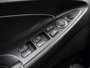 Седан Hyundai Sonata 2012 года, 1125000 рублей, Краснодар