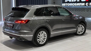 Внедорожник Volkswagen Touareg 2019 года, 4000000 рублей, Красноярск