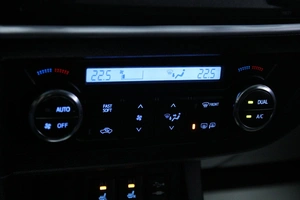 Хетчбэк Toyota Auris 2013 года, 1248000 рублей, Солонцы