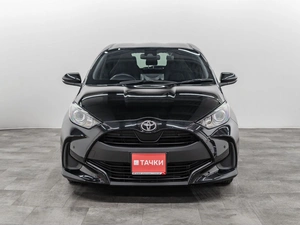 Хетчбэк Toyota Yaris 2020 года, 1075000 рублей, Красноярск