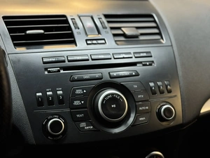 Седан Mazda 3 2011 года, 997000 рублей, Красноярск