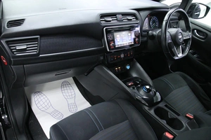 Хетчбэк Nissan Leaf 2017 года, 1783000 рублей, Солонцы