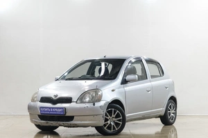 Хетчбэк Toyota Vitz 2001 года, 349000 рублей, Новокузнецк