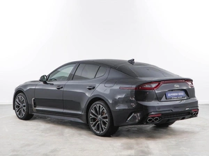 Лифтбек Kia Stinger 2019 года, 2198999 рублей, Москва