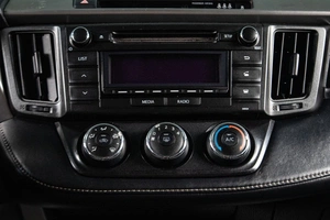 Внедорожник Toyota RAV4 2017 года, 2349000 рублей, Сургут