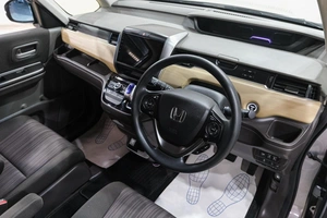 Минивэн Honda Freed 2018 года, 1599000 рублей, Новокузнецк