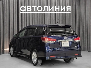 Минивэн Toyota Wish 2012 года, 1360000 рублей, Красноярск