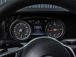 Седан Mercedes-benz E-класс 2019 года, 2270000 рублей, Ставрополь