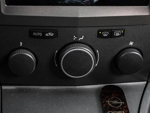 Хетчбэк Opel Astra GTC 2006 года, 549000 рублей, Кирилловка