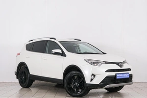 Внедорожник Toyota RAV4 2017 года, 3189000 рублей, Красноярск