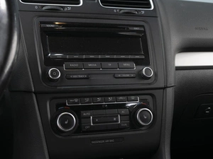 Хетчбэк Volkswagen Golf 2011 года, 790000 рублей, Омск