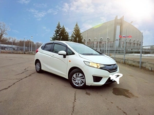 Хетчбэк Honda Fit 2014 года, 1000000 рублей, Красноярск