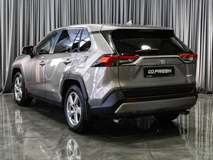Внедорожник Toyota RAV4 2022 года, 3709000 рублей, Тюмень