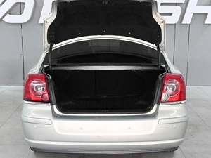 Седан Toyota Avensis 2006 года, 819000 рублей, Аксай