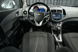 Седан Chevrolet Aveo 2014 года, 827000 рублей, Красноярск