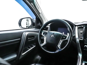 Внедорожник Mitsubishi Montero Sport 2022 года, 4200000 рублей, Красноярск