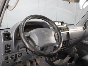 Внедорожник Toyota Land Cruiser Prado 2001 года, 1070000 рублей, Омск