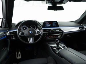 Седан BMW 5 серия 2019 года, 3199046 рублей, Москва