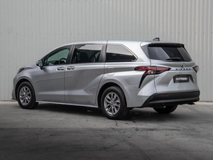 Минивэн Toyota Sienna 2021 года, 3670000 рублей, Краснодар