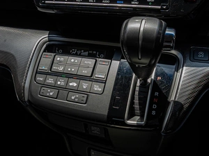 Минивэн Honda Stepwgn Spada 2018 года, 2430000 рублей, Краснодар
