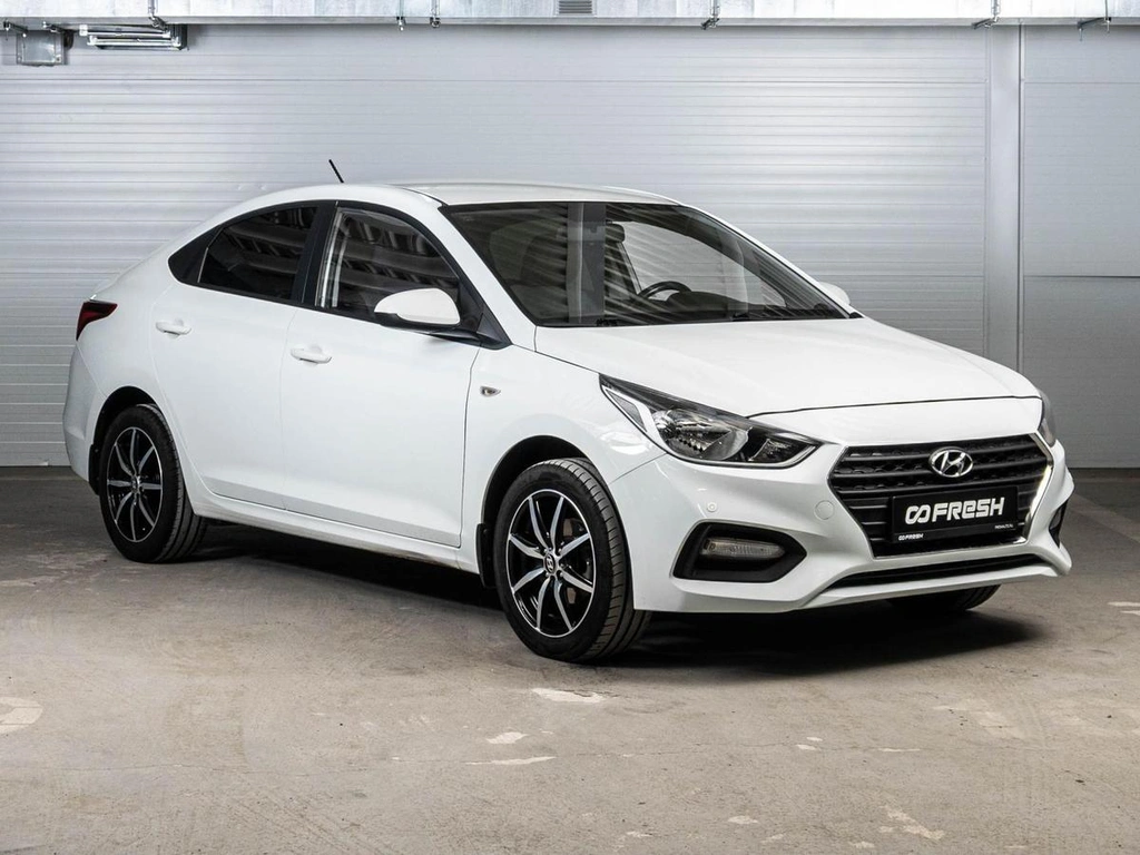 Седан Hyundai Solaris 2017 года, 1374000 рублей, Ставрополь