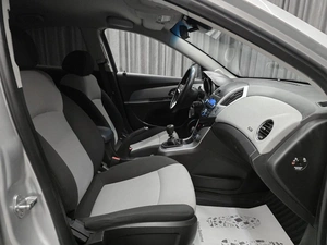 Седан Chevrolet Cruze 2013 года, 499000 рублей, Красноярск