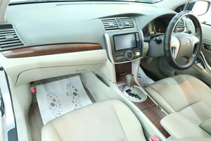 Седан Toyota Premio 2012 года, 1569000 рублей, Омск