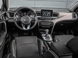 Универсал Kia Ceed 2019 года, 1899000 рублей, Кирилловка