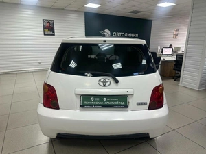 Хетчбэк Toyota Ist 2004 года, 620000 рублей, Ачинск