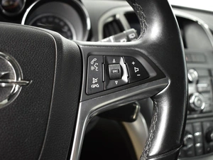 Хетчбэк Opel Astra 2011 года, 779900 рублей, Казань