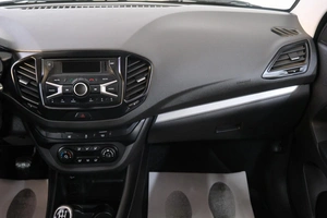 Седан ВАЗ (LADA) Vesta 2019 года, 1189000 рублей, Омск