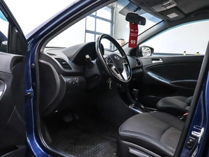 Хетчбэк Hyundai Solaris 2015 года, 929000 рублей, Красноярск