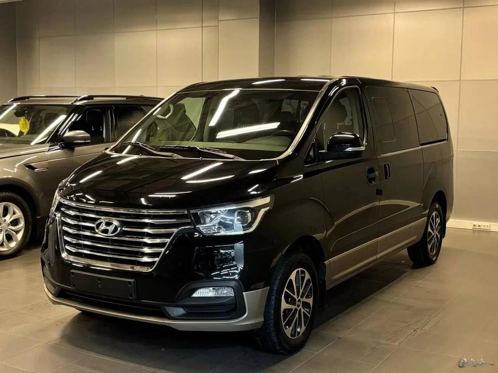 Минивэн Hyundai Grand Starex 2019 года, 4350000 рублей, Красноярск