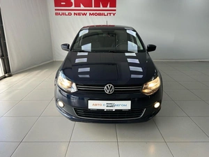 Седан Volkswagen Polo 2015 года, 915000 рублей, Смоленск