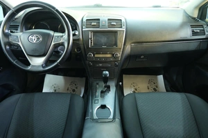Седан Toyota Avensis 2009 года, 1049000 рублей, Омск