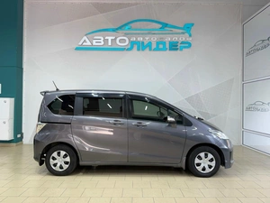 Минивэн Honda Freed 2014 года, 1099000 рублей, Красноярск