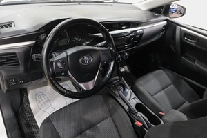 Седан Toyota Corolla 2014 года, 1359000 рублей, Новокузнецк