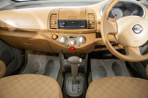 Хетчбэк Nissan March 2002 года, 299000 рублей, Барнаул