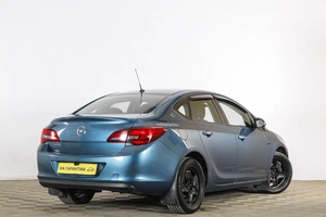Седан Opel Astra 2012 года, 739000 рублей, Тюмень