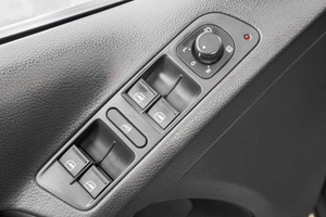 Внедорожник Volkswagen Tiguan 2012 года, 1189000 рублей, Барнаул