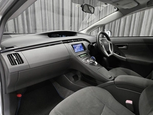 Лифтбек Toyota Prius 2010 года, 895000 рублей, Красноярск