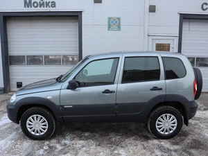 Внедорожник Chevrolet Niva 2016 года, 745000 рублей, Железногорск