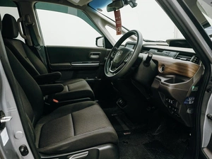 Минивэн Honda Freed 2022 года, 1872000 рублей, Красноярск