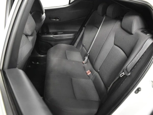 Внедорожник Toyota C-HR 2018 года, 1919900 рублей, Казань