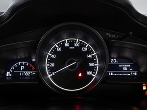 Седан Mazda Axela 2018 года, 1569000 рублей, Краснодар