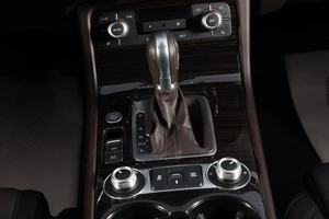 Внедорожник Volkswagen Touareg 2015 года, 3389000 рублей, Новосибирск