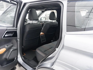 Внедорожник Mitsubishi Outlander 2023 года, 4800000 рублей, Санкт-Петербург